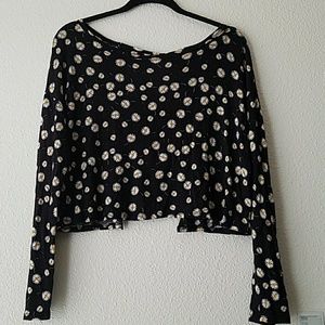 *SOLD* Daisy Cut-out Crop Top